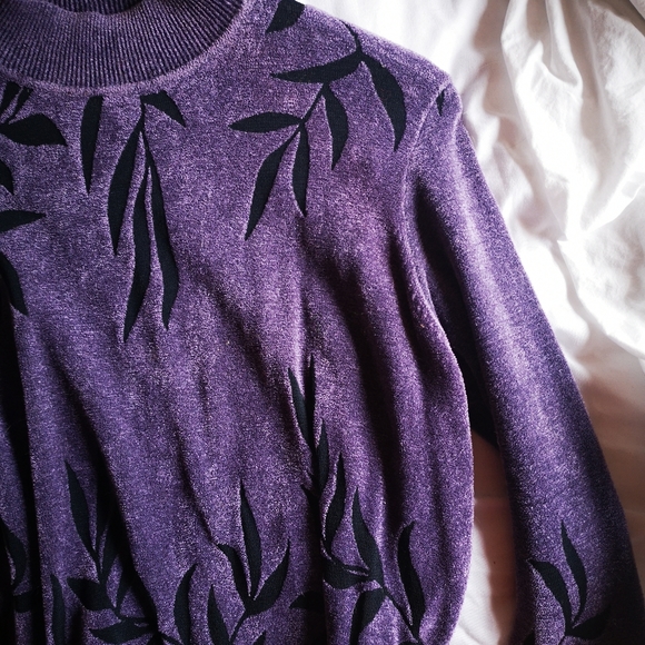 TRADITION vintage textured purple floral sweater - Picture 7 of 8